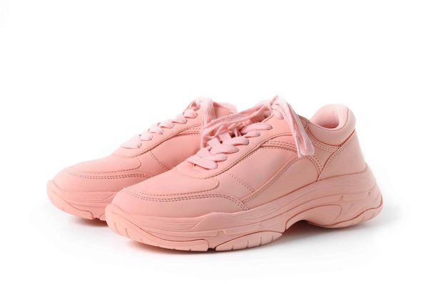 Les sneakers à la mode : Les paires incontournables pour un look streetwear